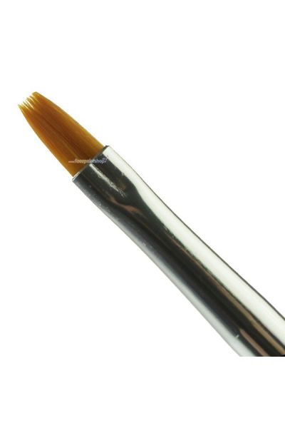Ben Nye Flat Brush No. 3