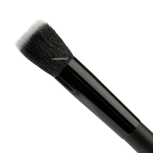 Ben Nye Bullet Blender Brush