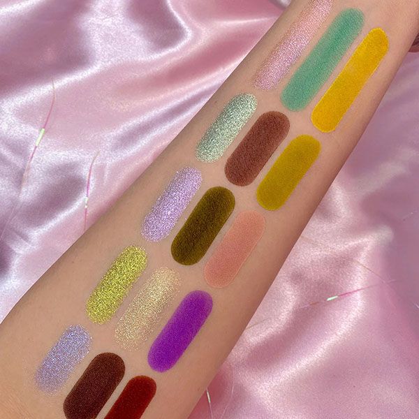 Manga Collection Pressed Pigments & Shadows Palette