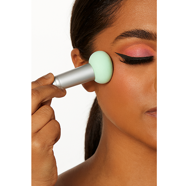 Blending Sponge With Handle