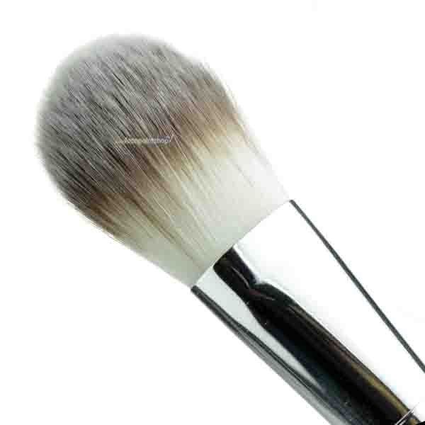 Make-Up Studio Foundation Brush Nr 7