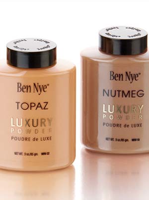 What Are Ben Nye Setting Powders ?